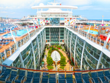 Allure of the Seas pool deck