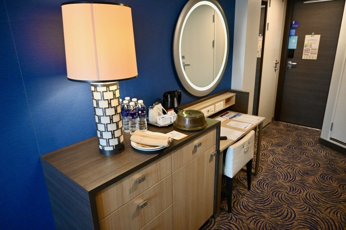 Desk and vanity in a balcony cabin on Anthem of the Seas
