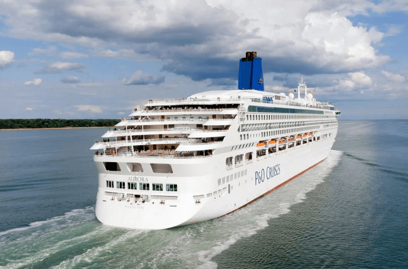 P&O Aurora at Sea