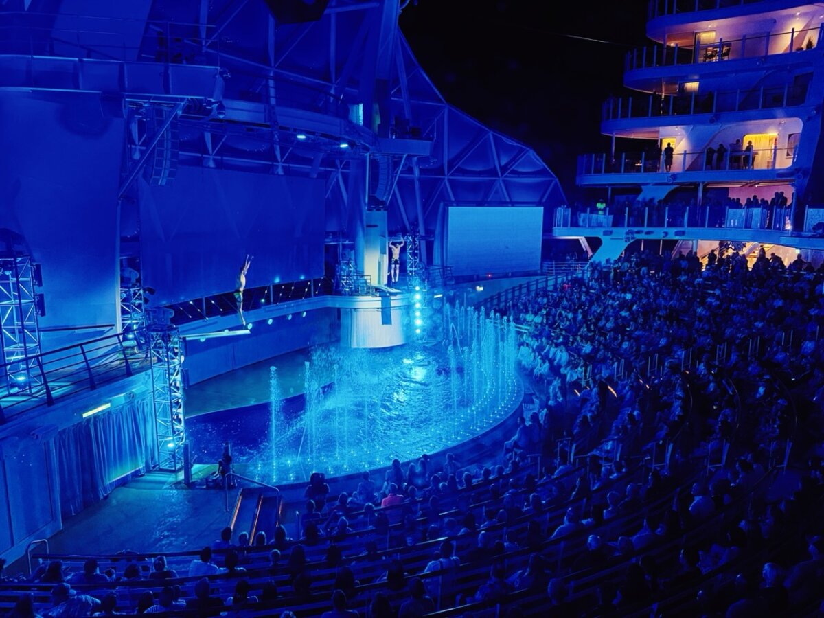 Aqua80Too show on Utopia of the Seas