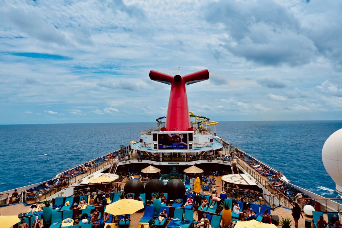 Carnival Sunshine pool deck
