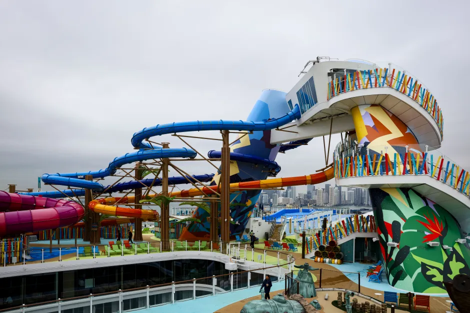 Icon of the Seas Frightening Bolt water slide