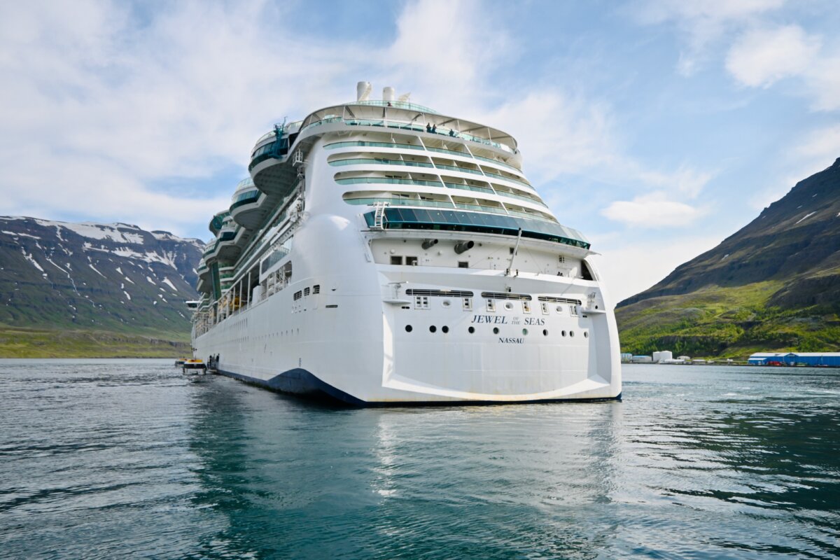 Jewel of the Seas anchored in Ísafjörður, Iceland
