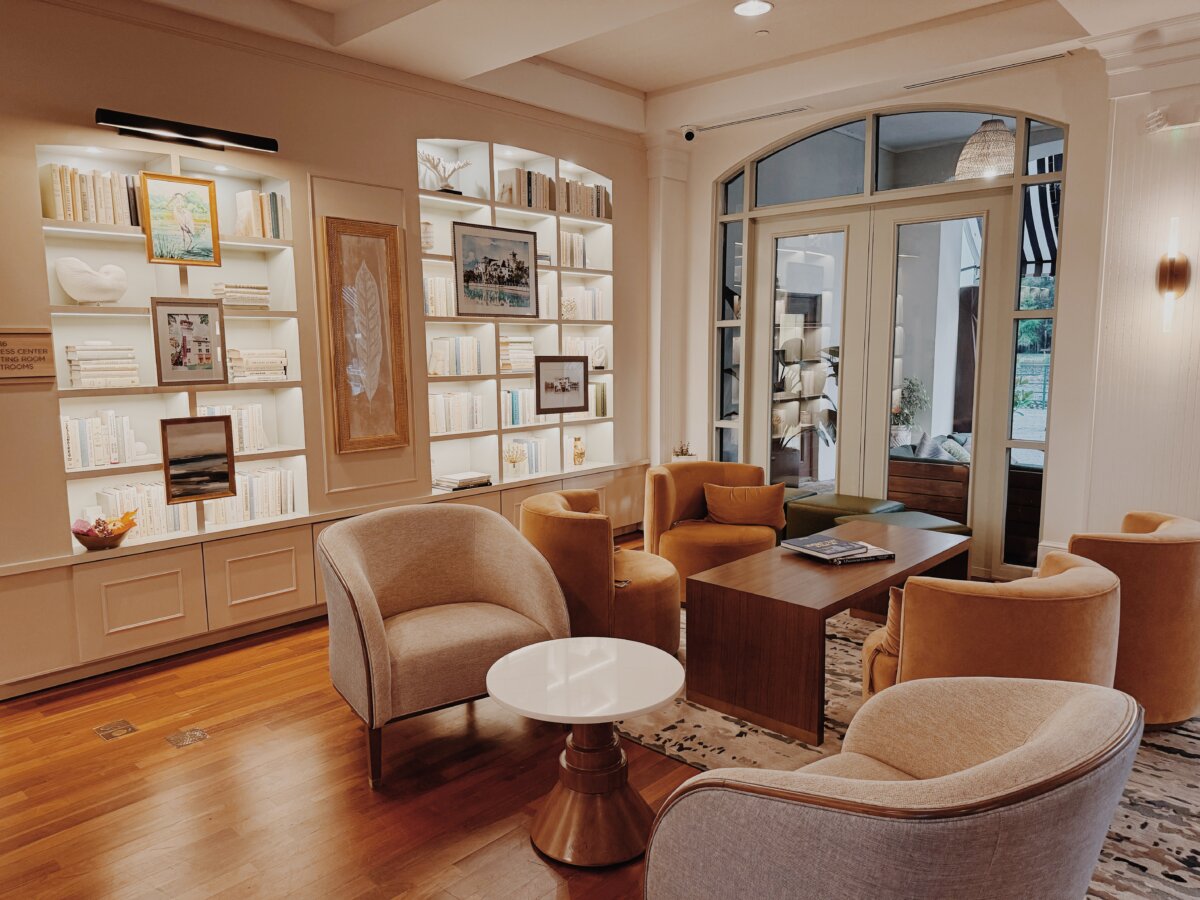 The Inn at Celebration Library Lobby