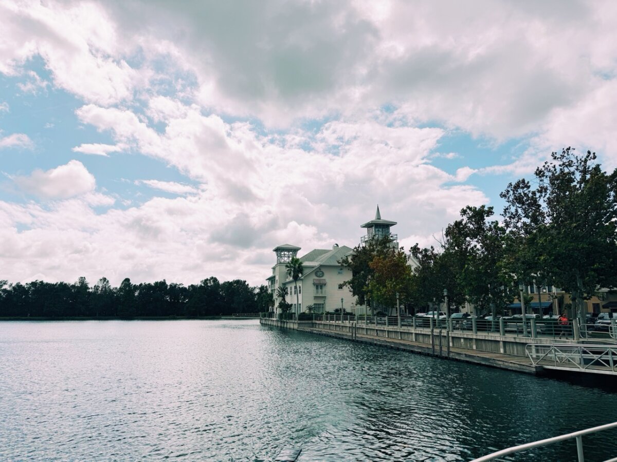 The Inn at Celebration in Florida lake 