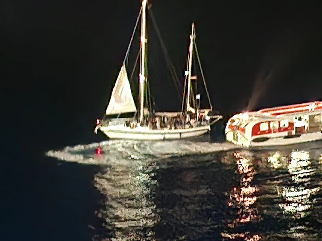 Norwegian Epic diverts itinerary to rescue 67 migrants, misses stop in Santorini