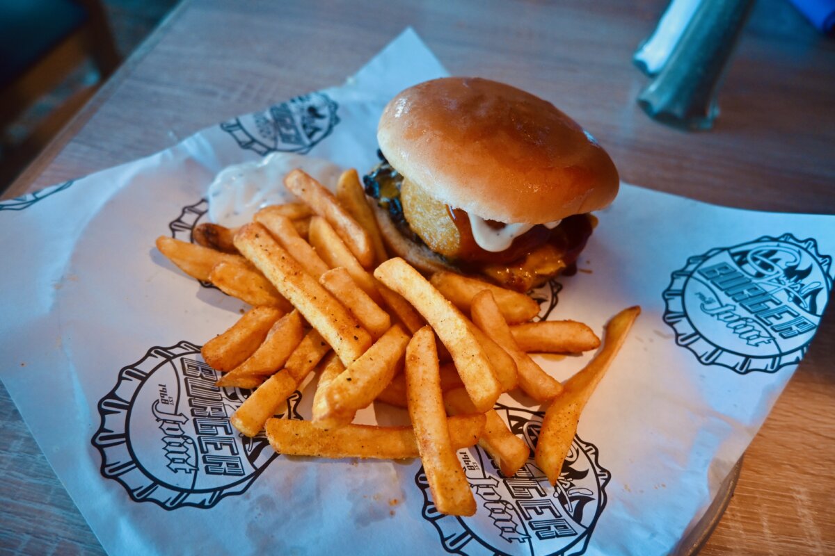 Carnival Cruise Line Guy's Burger Joint