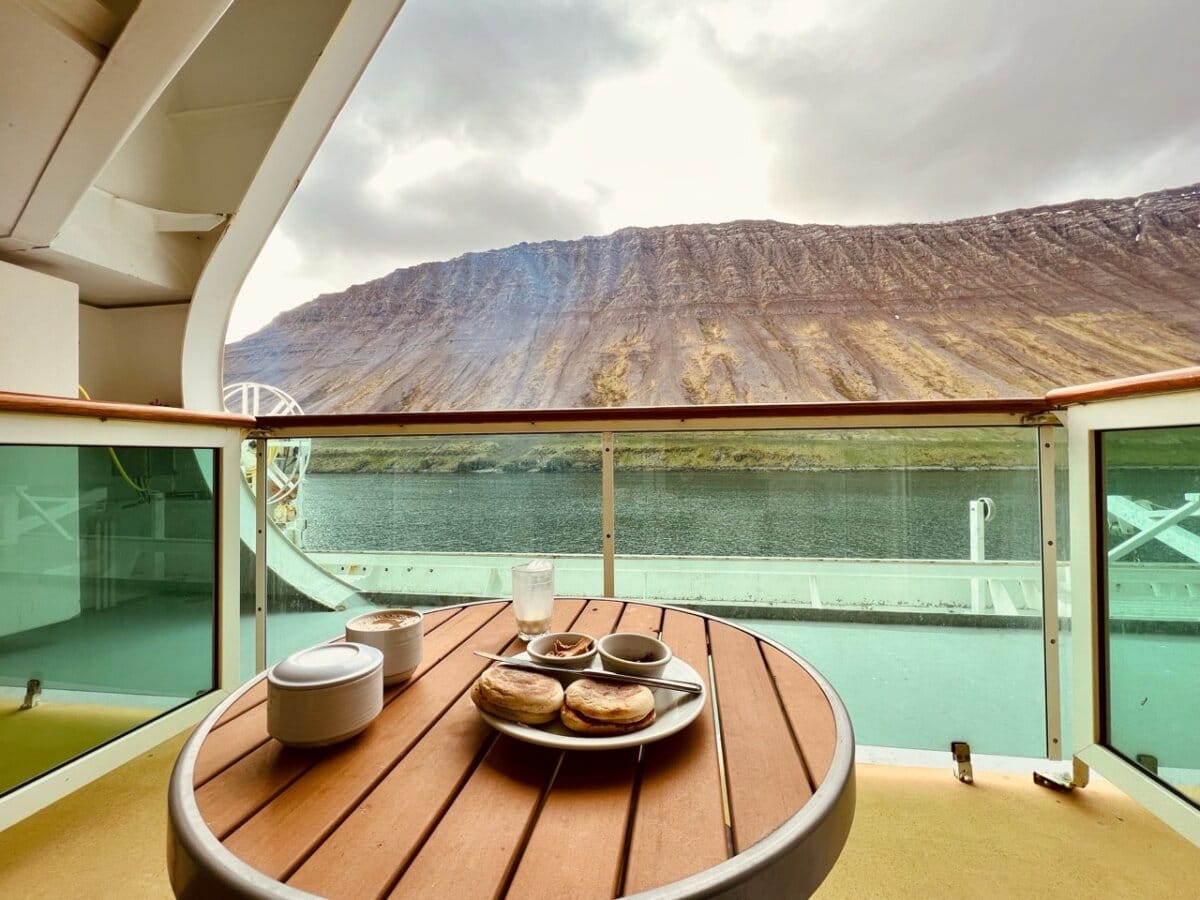 Jewel of the Seas room service in Iceland