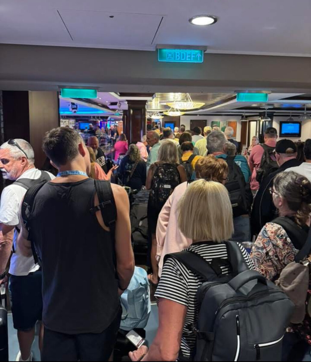 Line at New Orleans Port for Norwegian Escape