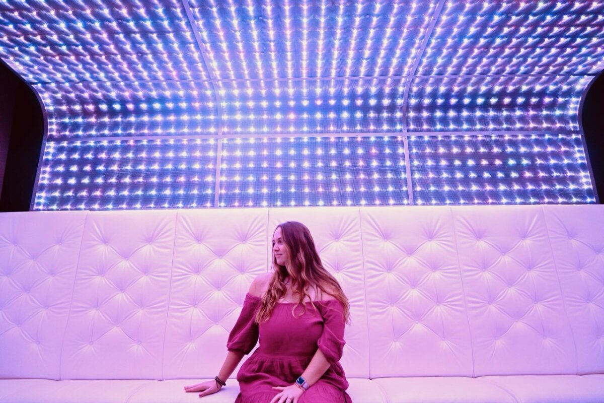 Allie Hubers at bar on Celebrity Silhouette