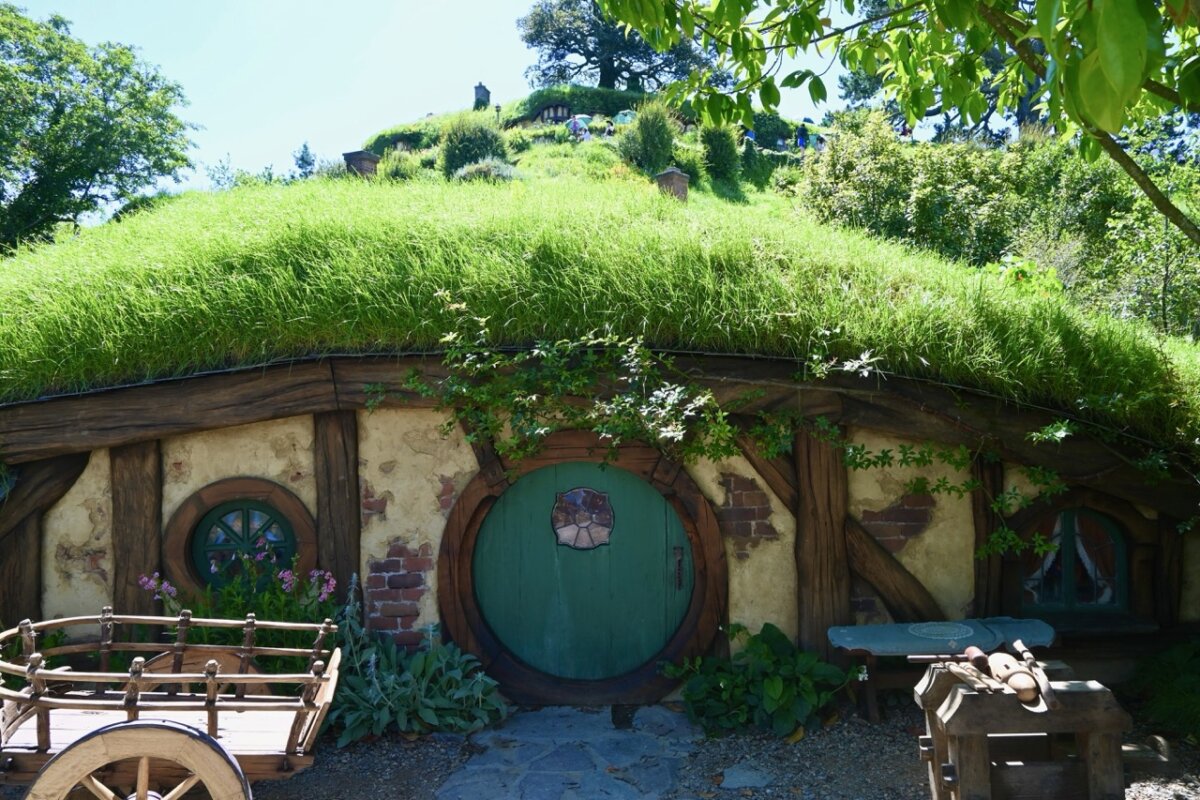 Hobbiton Movie Set