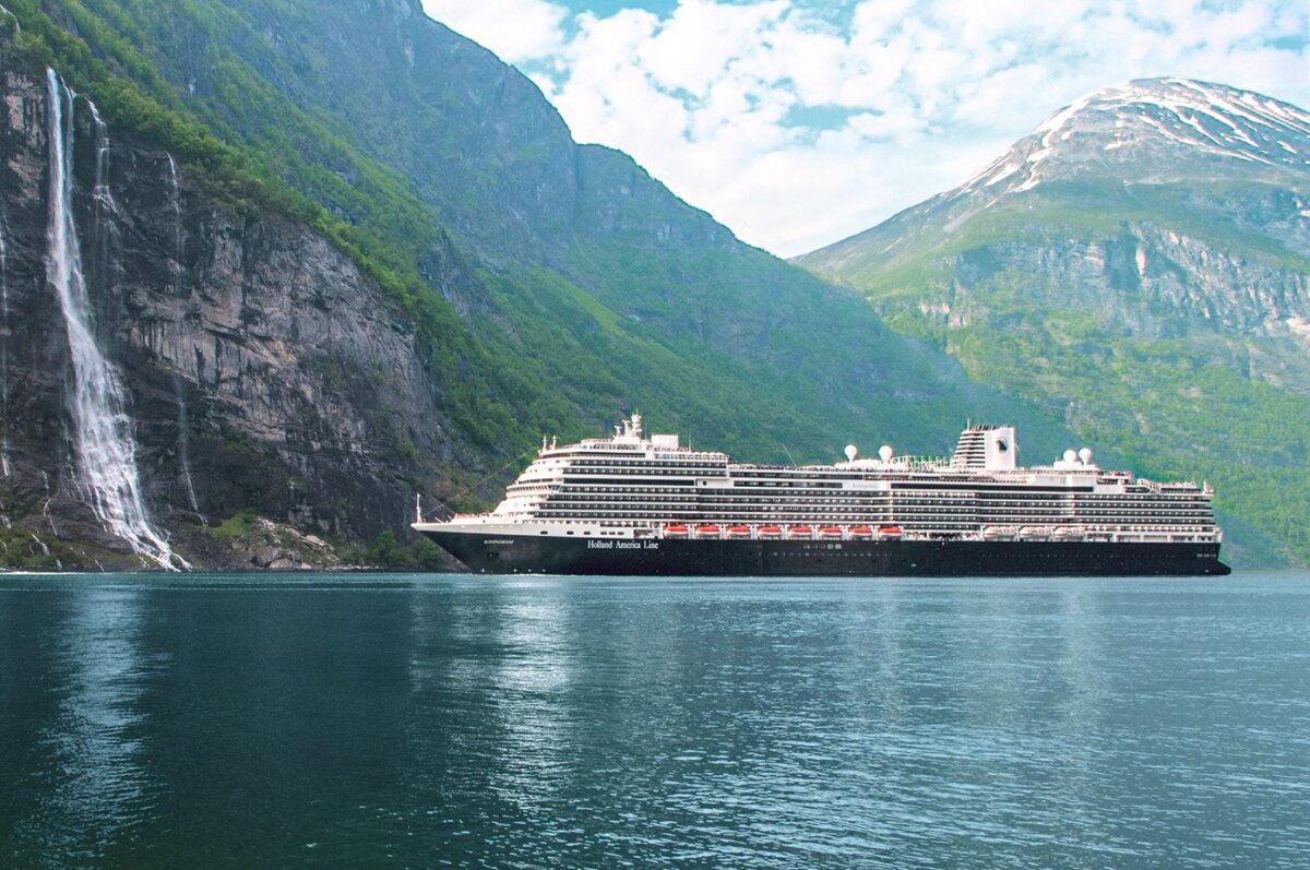 Holland America Cruise Ships by Age