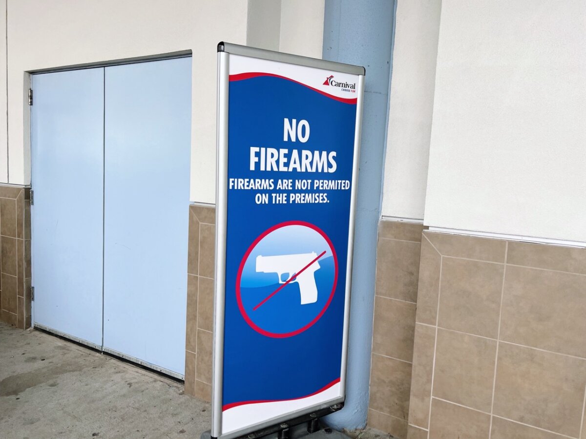 Prohibited items on a cruise ship
