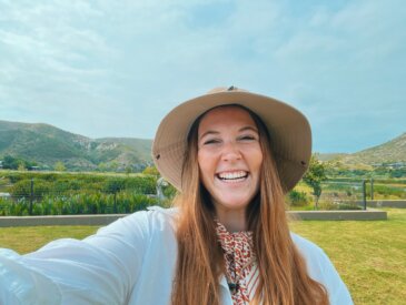 Africa Safari Outfit: What to Wear Women