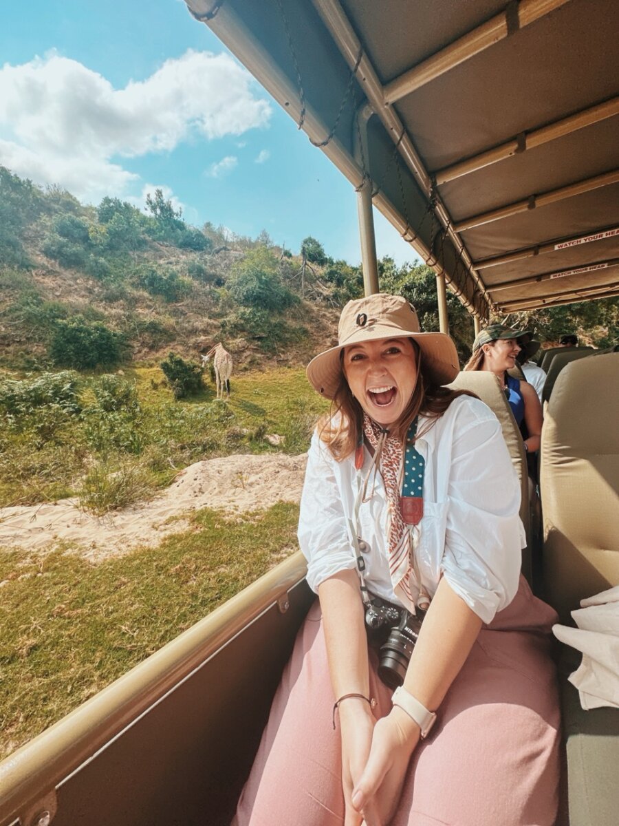 Africa Safari Outfit: What to Wear Women