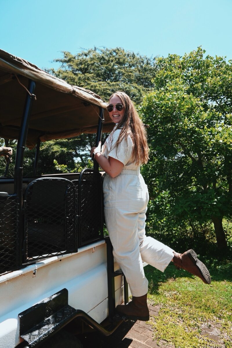 African Safari Outfit Guide: What to wear for Women