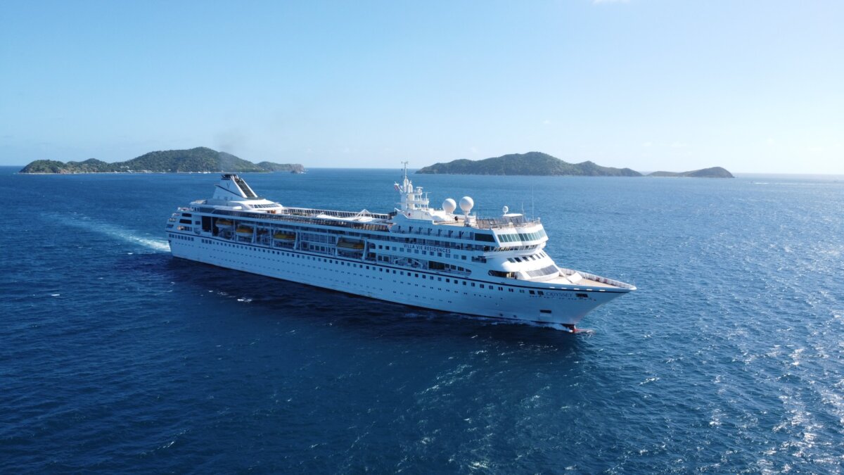 Villa Vie Residences: Odyssey Cruise Ship