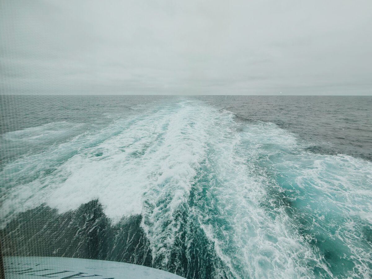 Cruise ship wake during cold weather