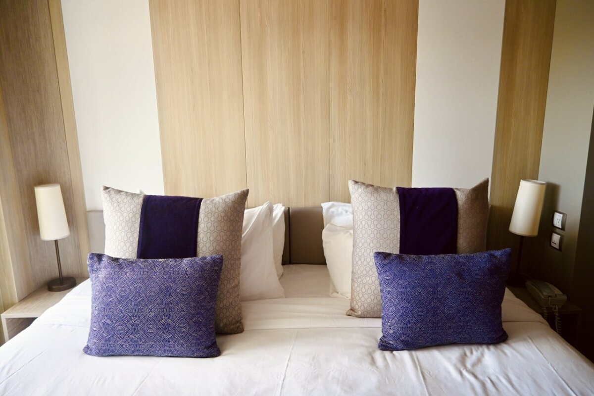 AquaClass Pillow Bed Cabin