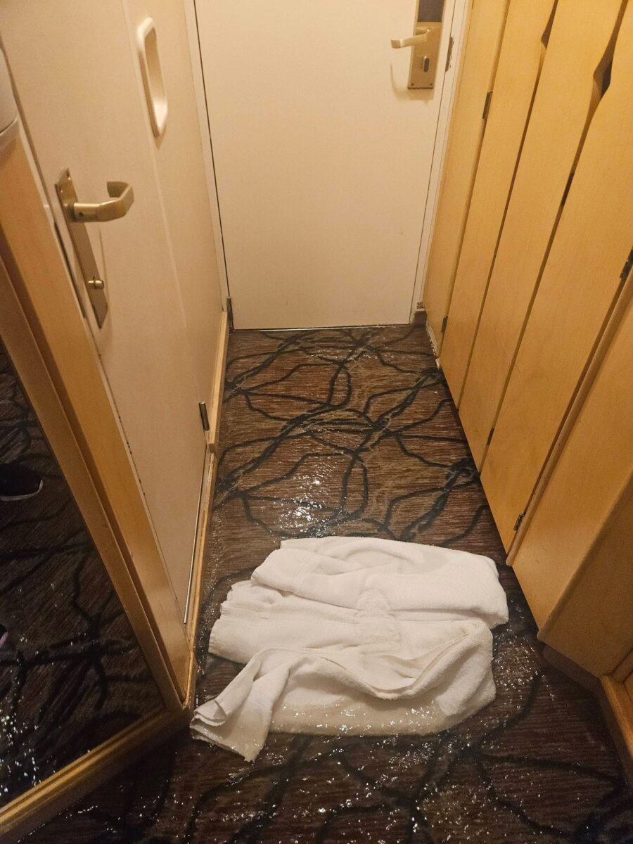 Flooding on Enchantment of the Seas from broken window