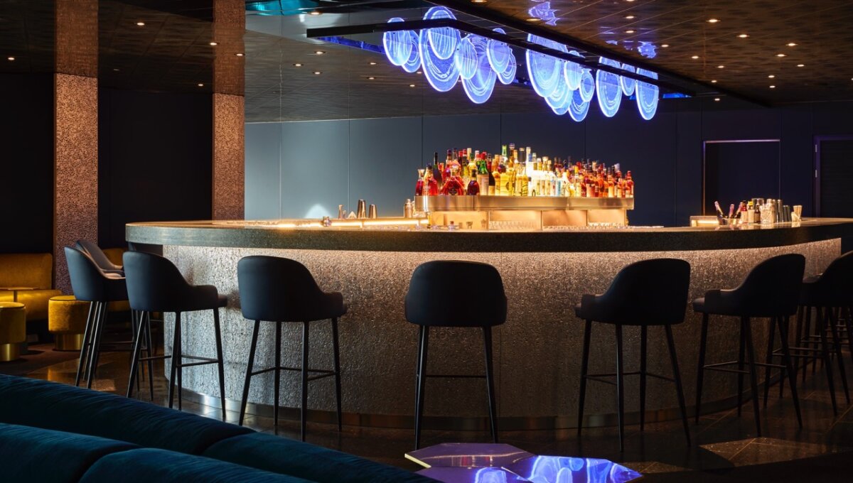 Virgin Voyages On The Rocks Bar