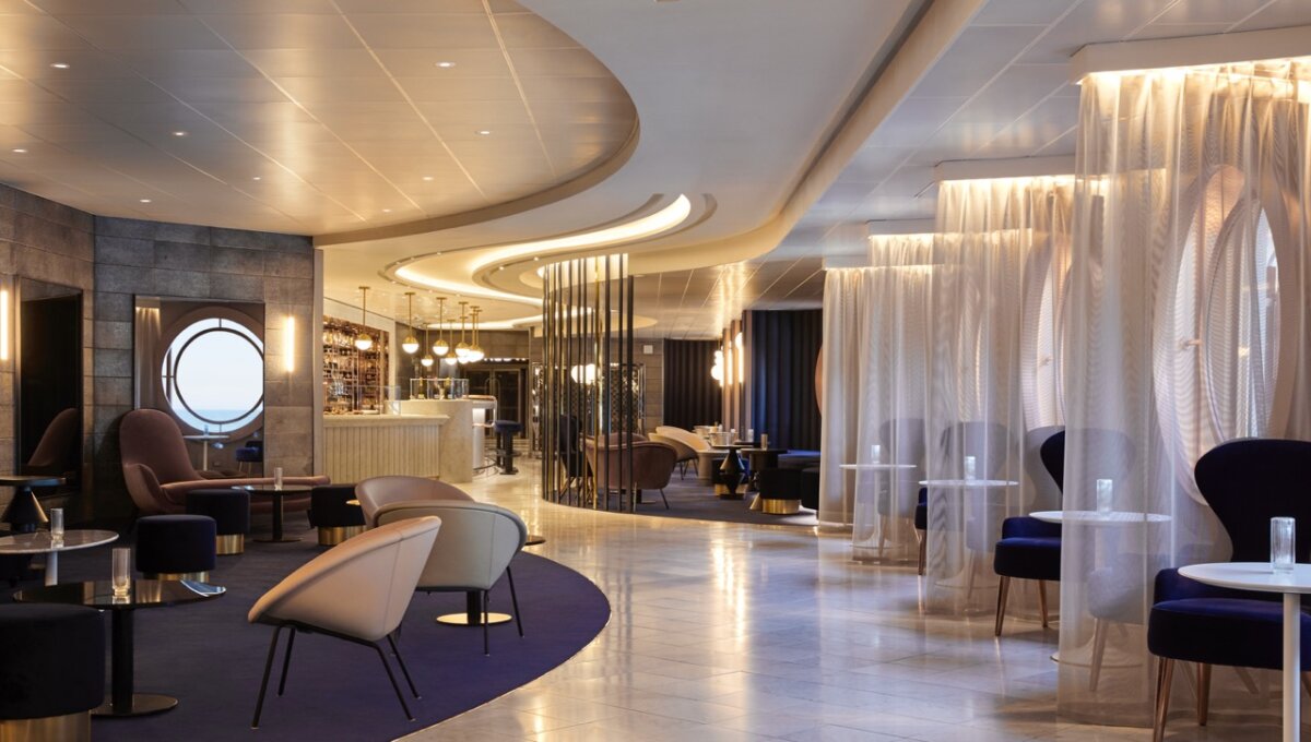 Sip Bar on Virgin Voyages