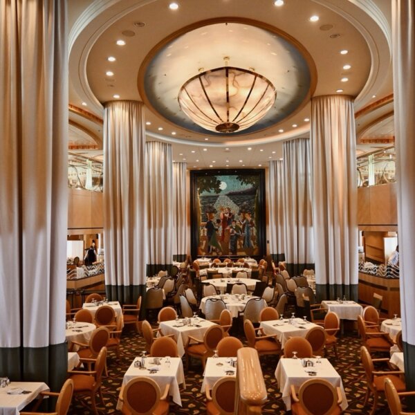 Jewel of the Seas Main Dining Room