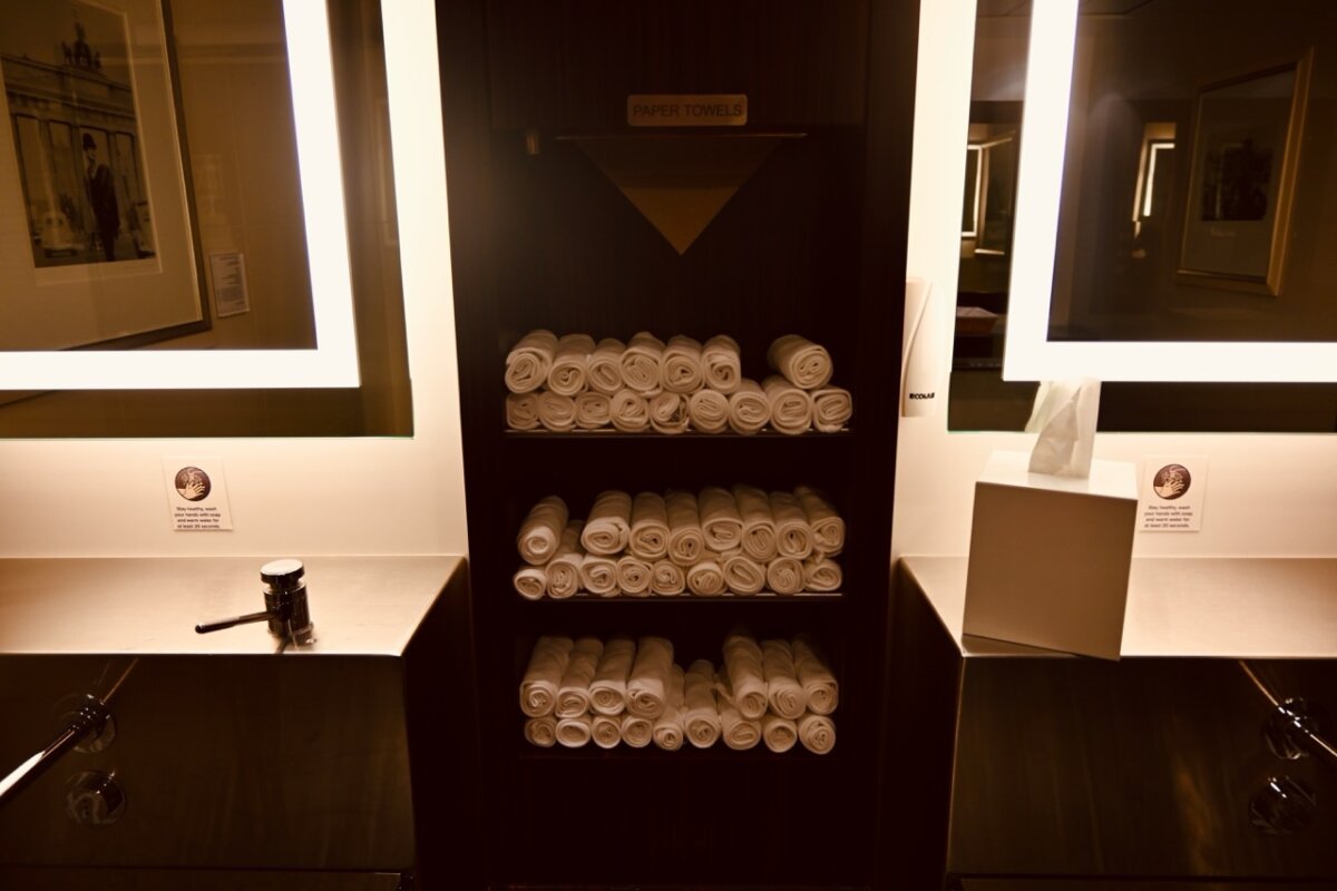 Celebrity Bathroom Rolled Hand Towels
