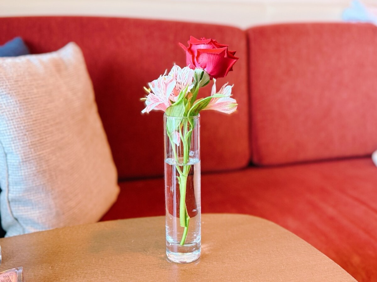 Celebrity Cruises Fresh Flowers in Cabin