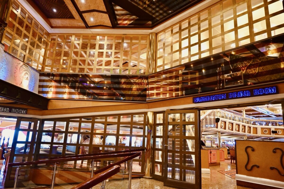 Carnival Valor Flag Decor