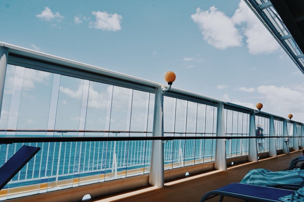 Norwegian Dawn Pool Deck