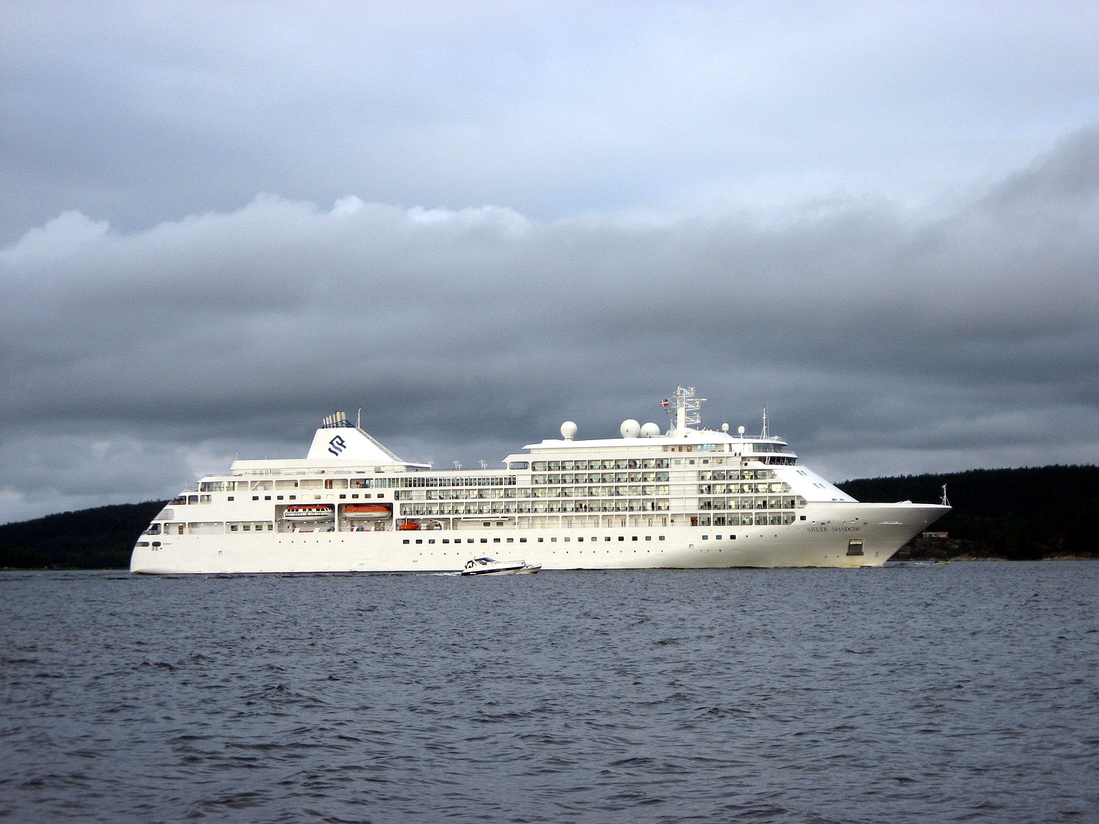 Silver Shadow at sea