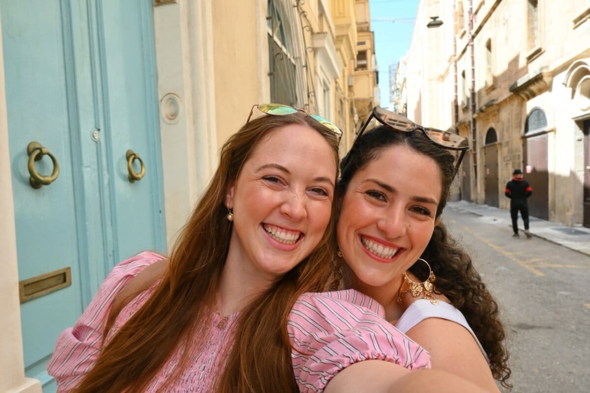 Allie Hubers and Rosina Cheverez in Malta on NCL Pearl