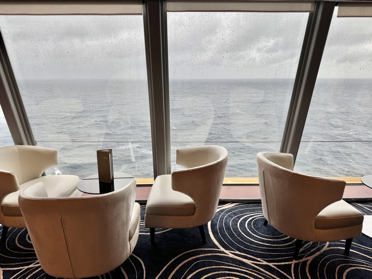 Norwegian Jewel Lounge Seating