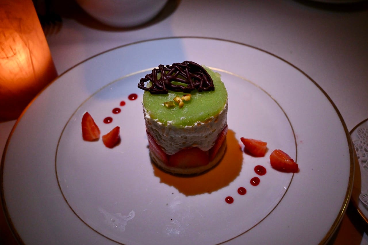 NCL Le Bistro Strawberry Cake