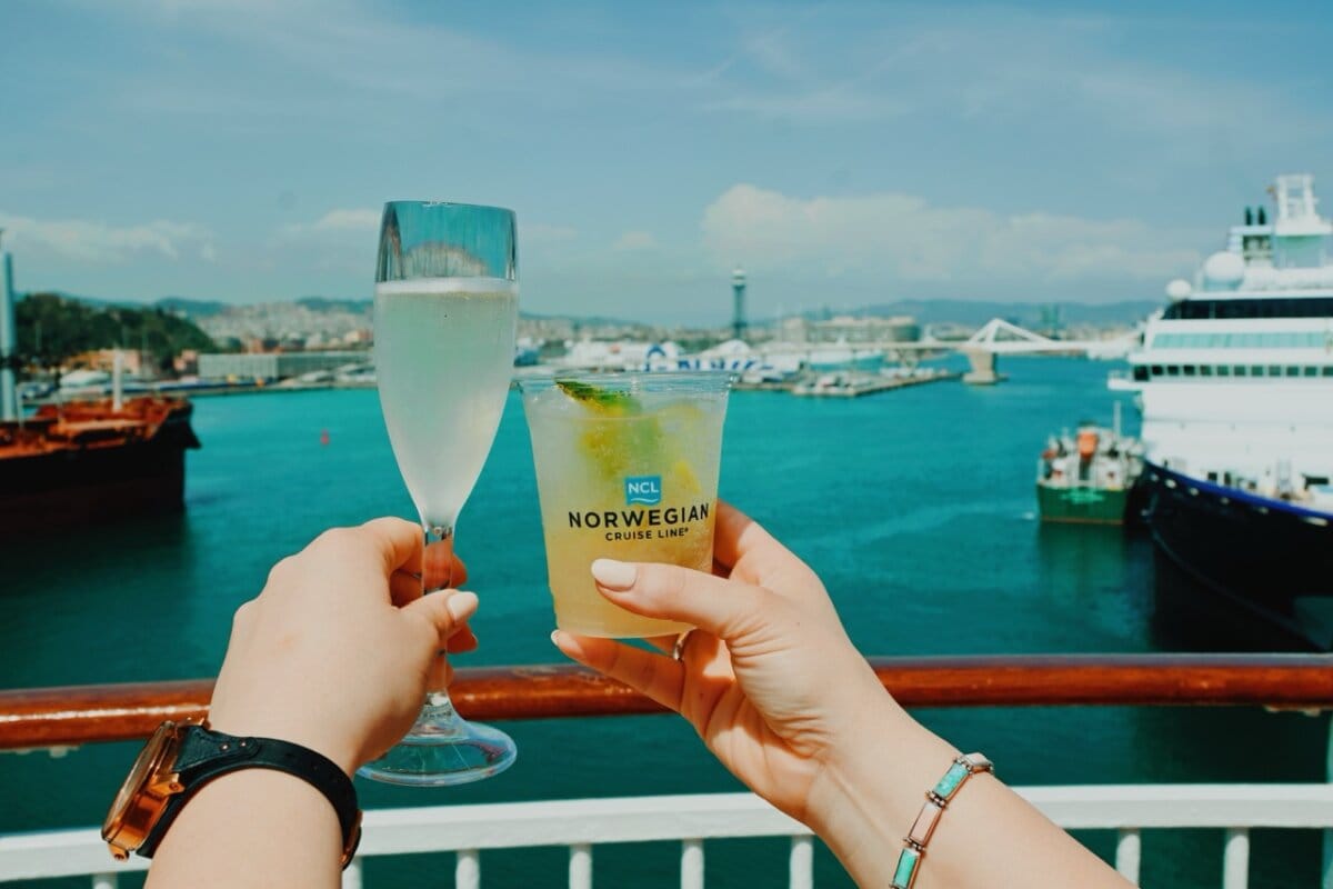 Norwegian Cruise Line cocktails on pool deck