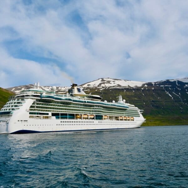 Royal Caribbean Jewel of the Seas in Iceland