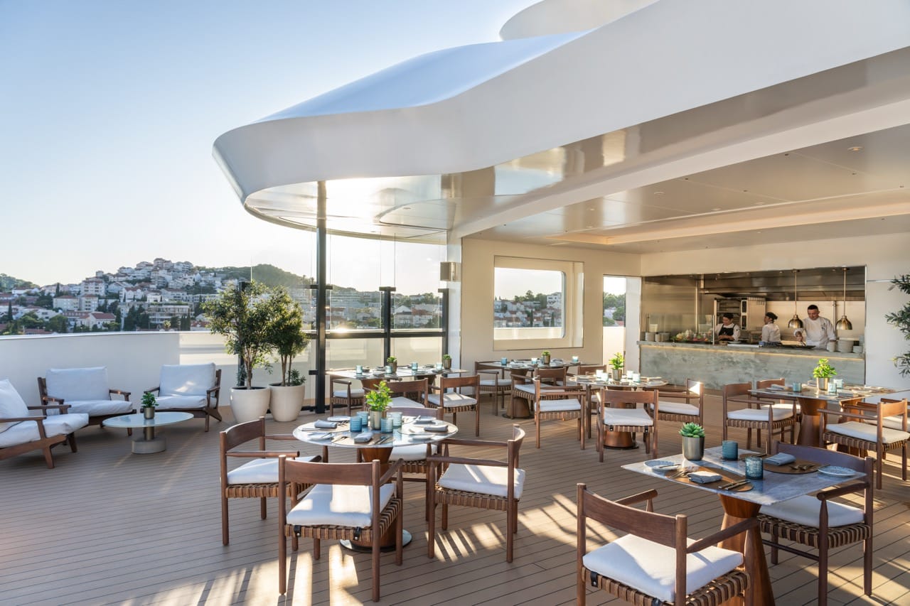 Ritz Carlton Cruise - Yacht Collection bar