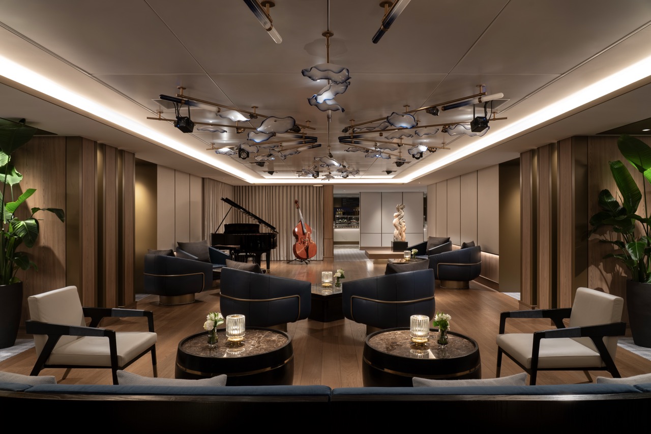 Ritz Carlton Cruise - Yacht Collection lounge