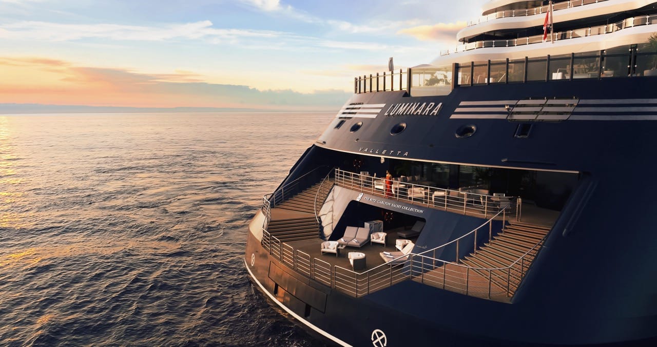 Ritz Carlton Cruise - Yacht Collection aft pool