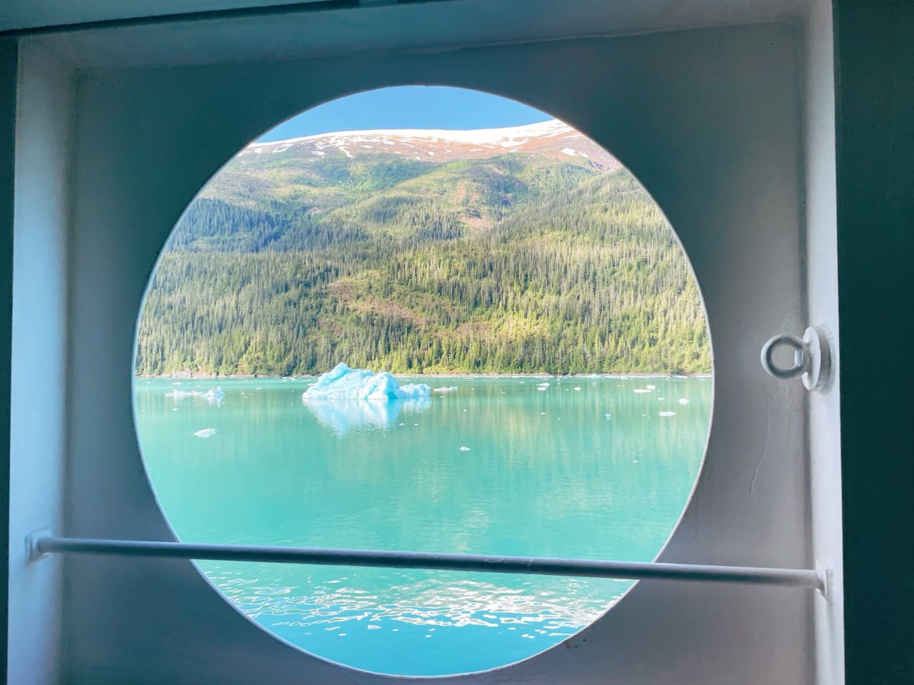 Alaska scenery from cruise ship