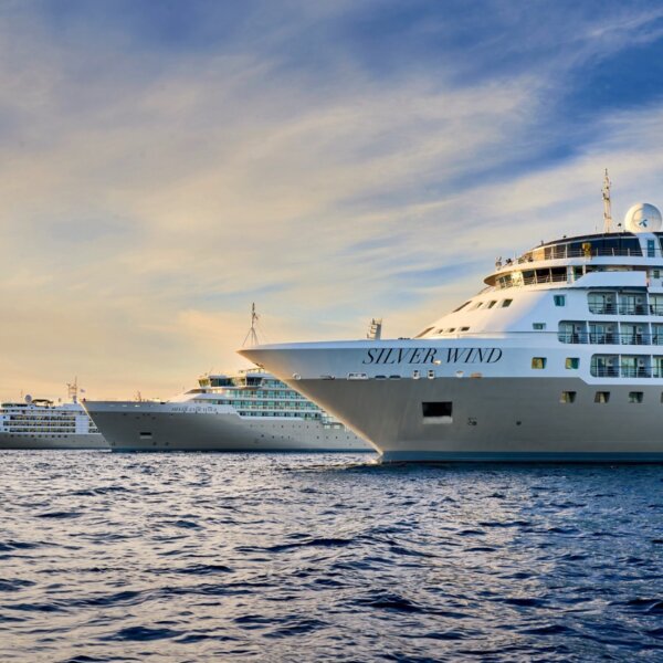 Silver Endeavor, Silver Cloud, Silver Wind in Antarctica