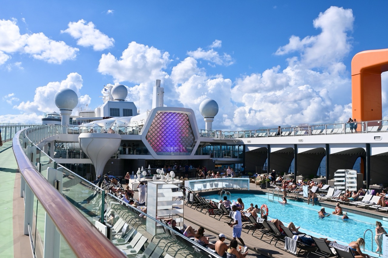 Celebrity Beyond pool deck