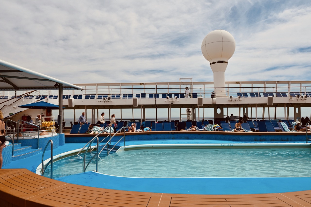 Norwegian Sun Pool Deck